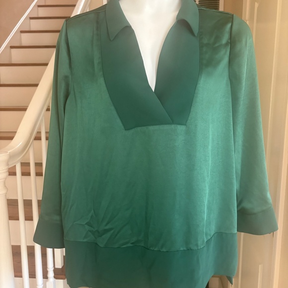 NWT Chicos Relaxed Stretch Satin Tunic Top Juniper Green Size 3.5 1X 18 $99 - Picture 2 of 5